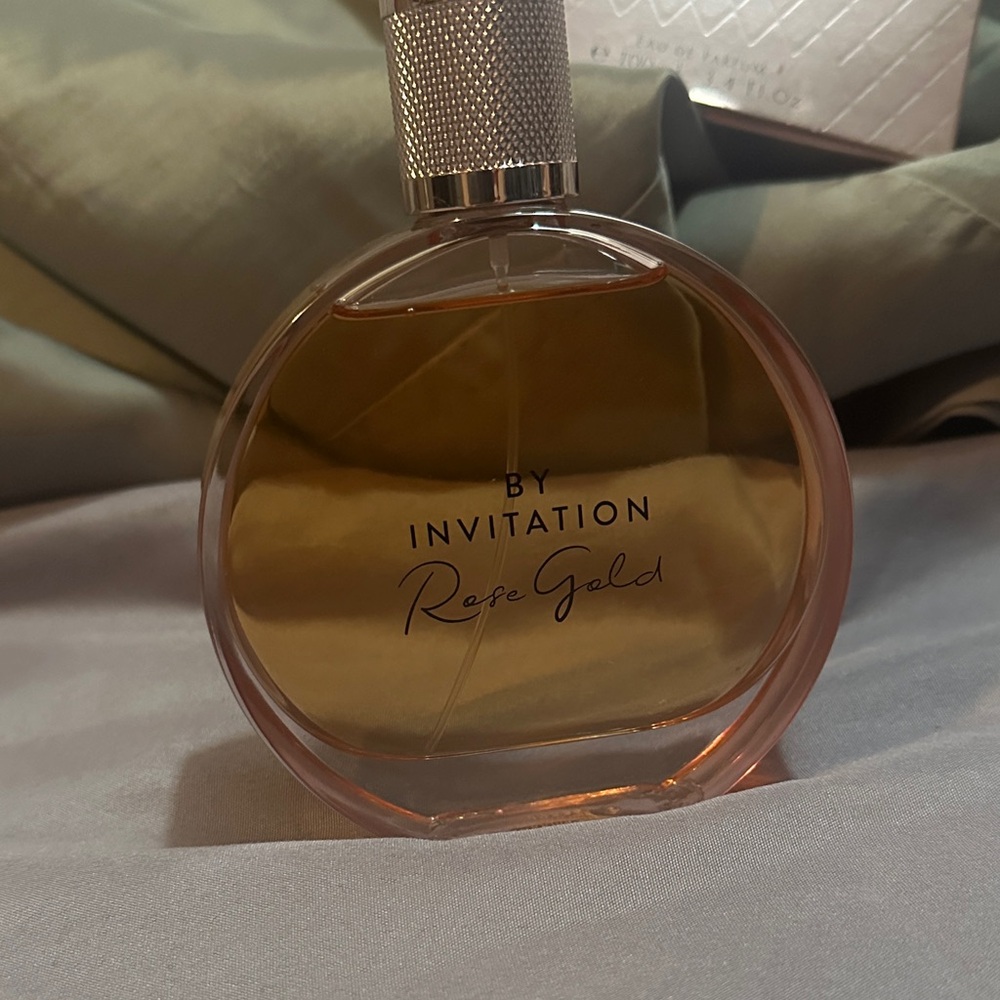 By Invitation Rose Gold Perfume - Picture 3 of 4